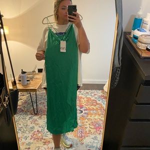 Green midi Zara dress NWT